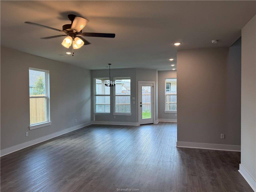 907 Fork Court, College Station, TX 77845