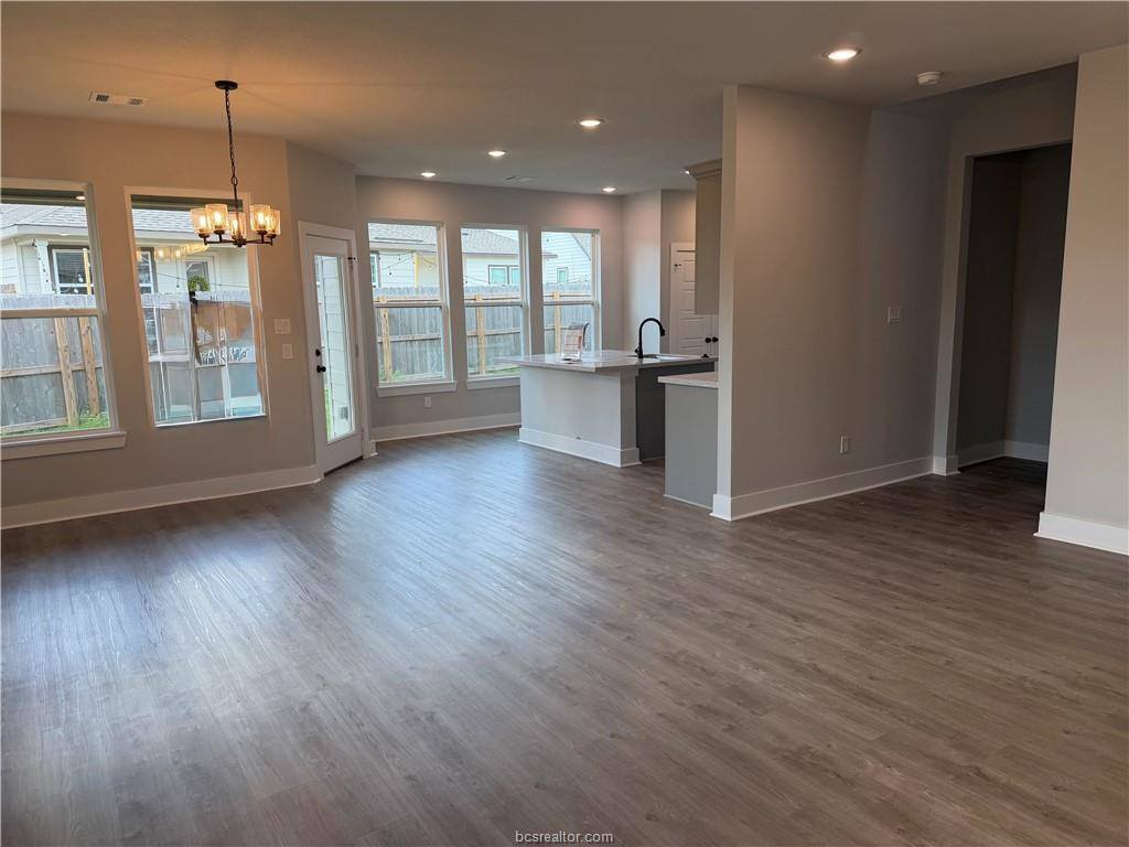907 Fork Court, College Station, TX 77845