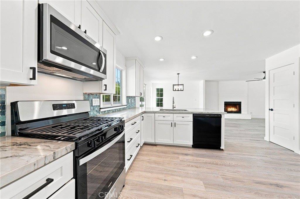 18027 North Shore, Hidden Valley Lake, CA 95467