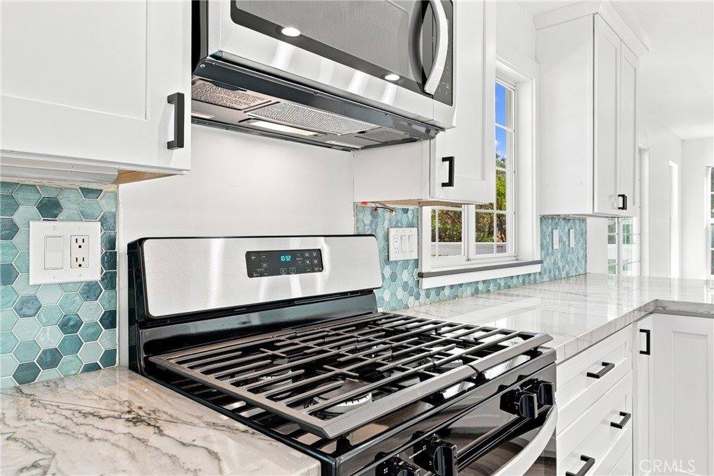 18027 North Shore, Hidden Valley Lake, CA 95467