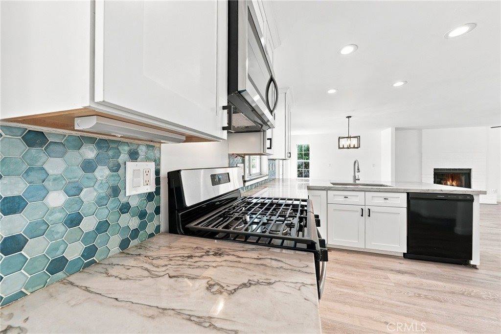 18027 North Shore, Hidden Valley Lake, CA 95467