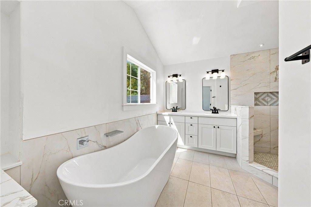 18027 North Shore, Hidden Valley Lake, CA 95467
