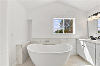 18027 North Shore, Hidden Valley Lake, CA 95467