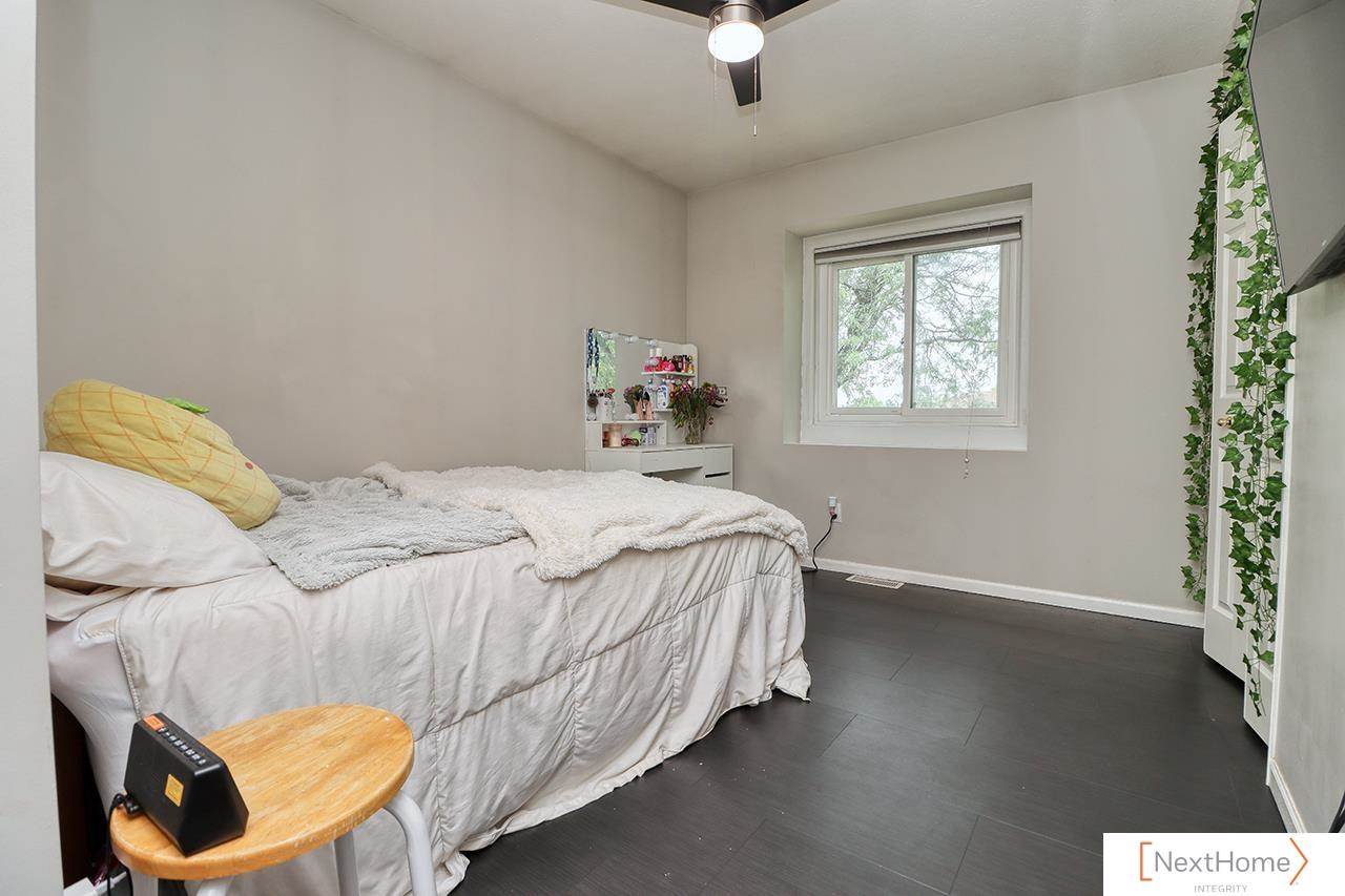 517 Lakeshore Drive, Lincoln, NE 68528