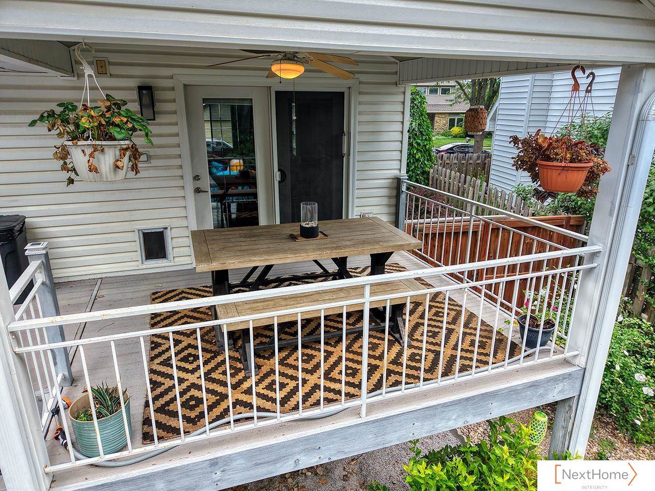 517 Lakeshore Drive, Lincoln, NE 68528