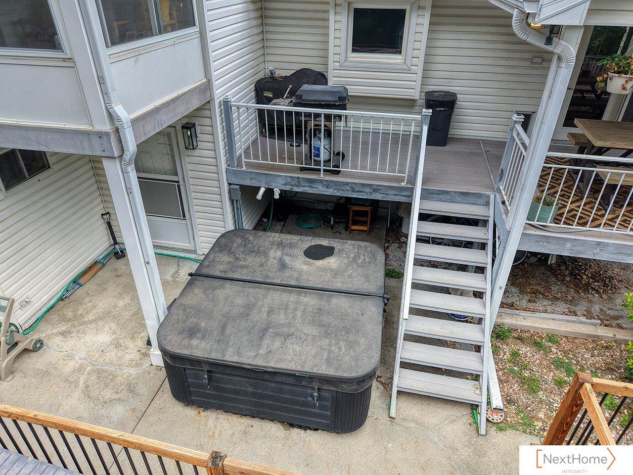 517 Lakeshore Drive, Lincoln, NE 68528