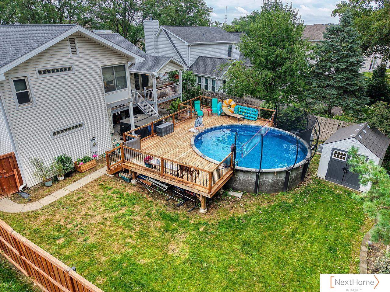 517 Lakeshore Drive, Lincoln, NE 68528