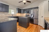 517 Lakeshore Drive, Lincoln, NE 68528