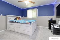 517 Lakeshore Drive, Lincoln, NE 68528
