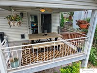 517 Lakeshore Drive, Lincoln, NE 68528