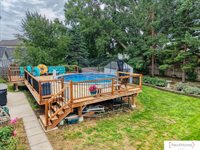 517 Lakeshore Drive, Lincoln, NE 68528