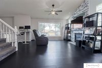 517 Lakeshore Drive, Lincoln, NE 68528