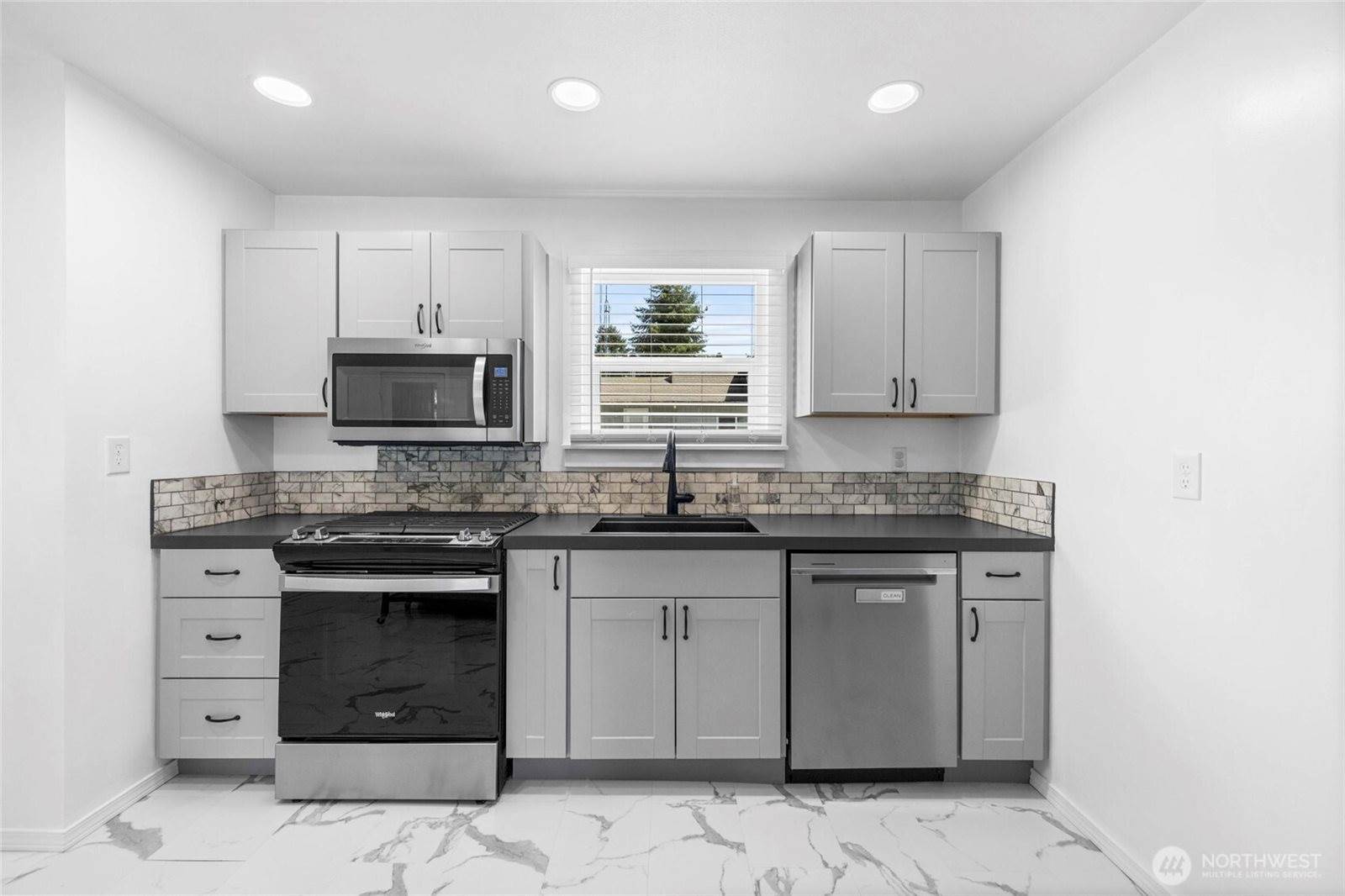 24499 East State Street, Sedro Woolley, WA 98284