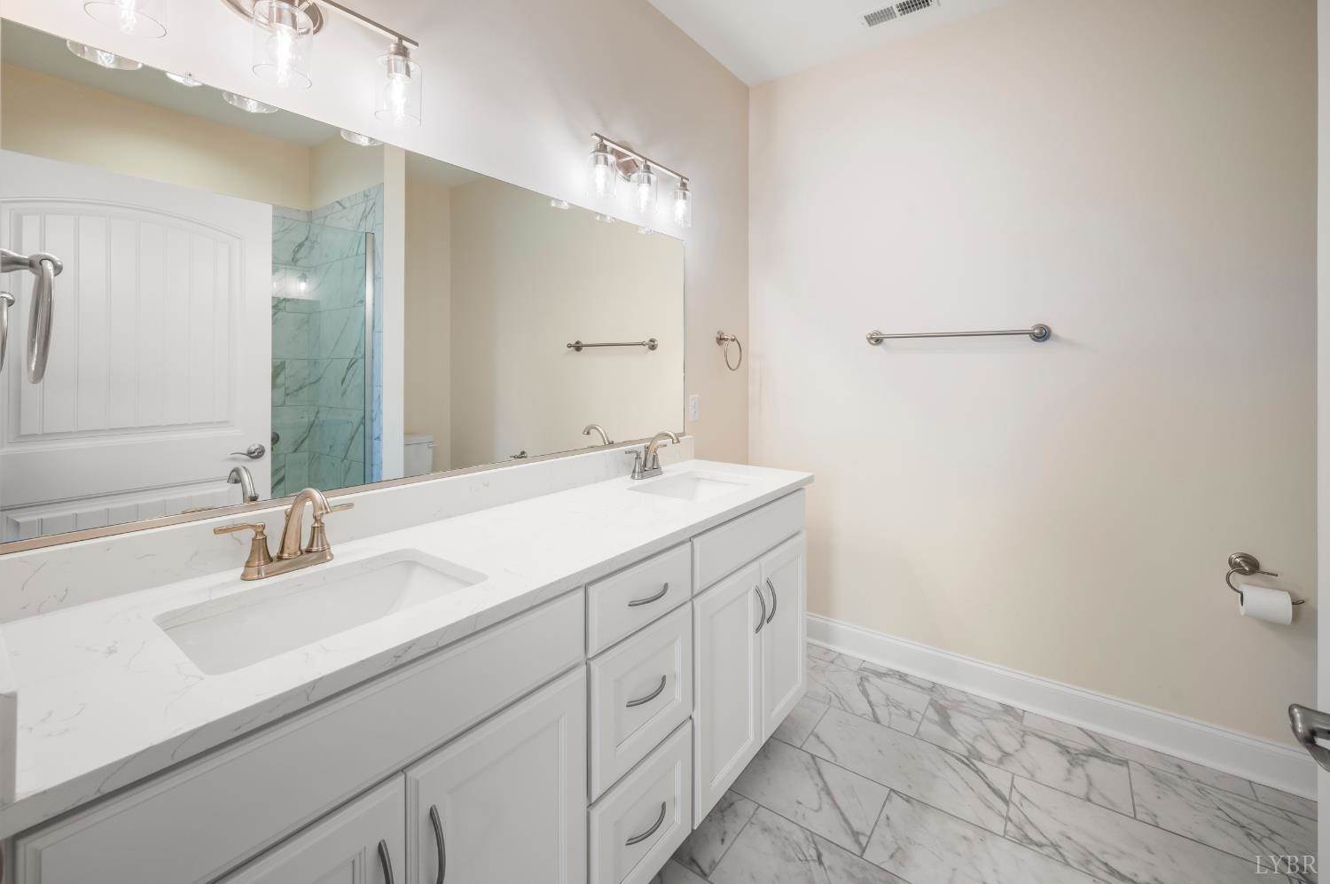155 Villa Oak Circle, Bedford, VA 24523