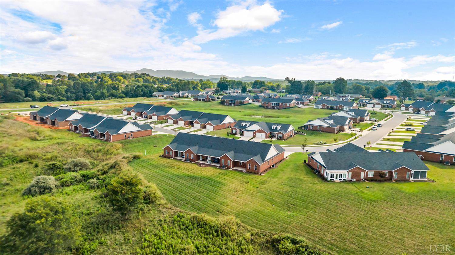 155 Villa Oak Circle, Bedford, VA 24523