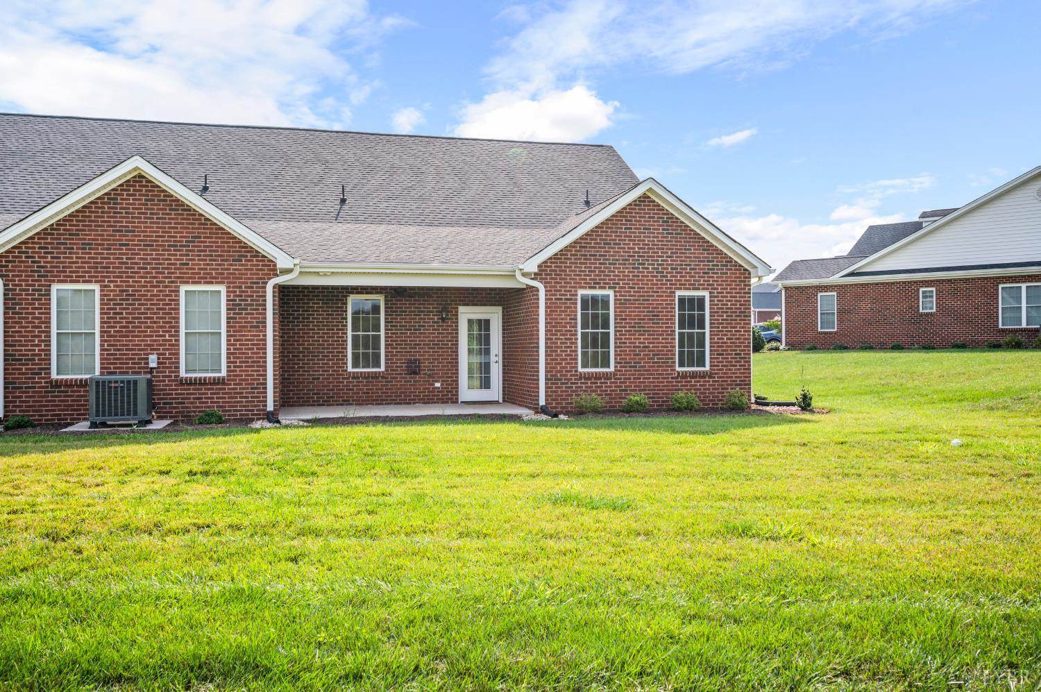 155 Villa Oak Circle, Bedford, VA 24523
