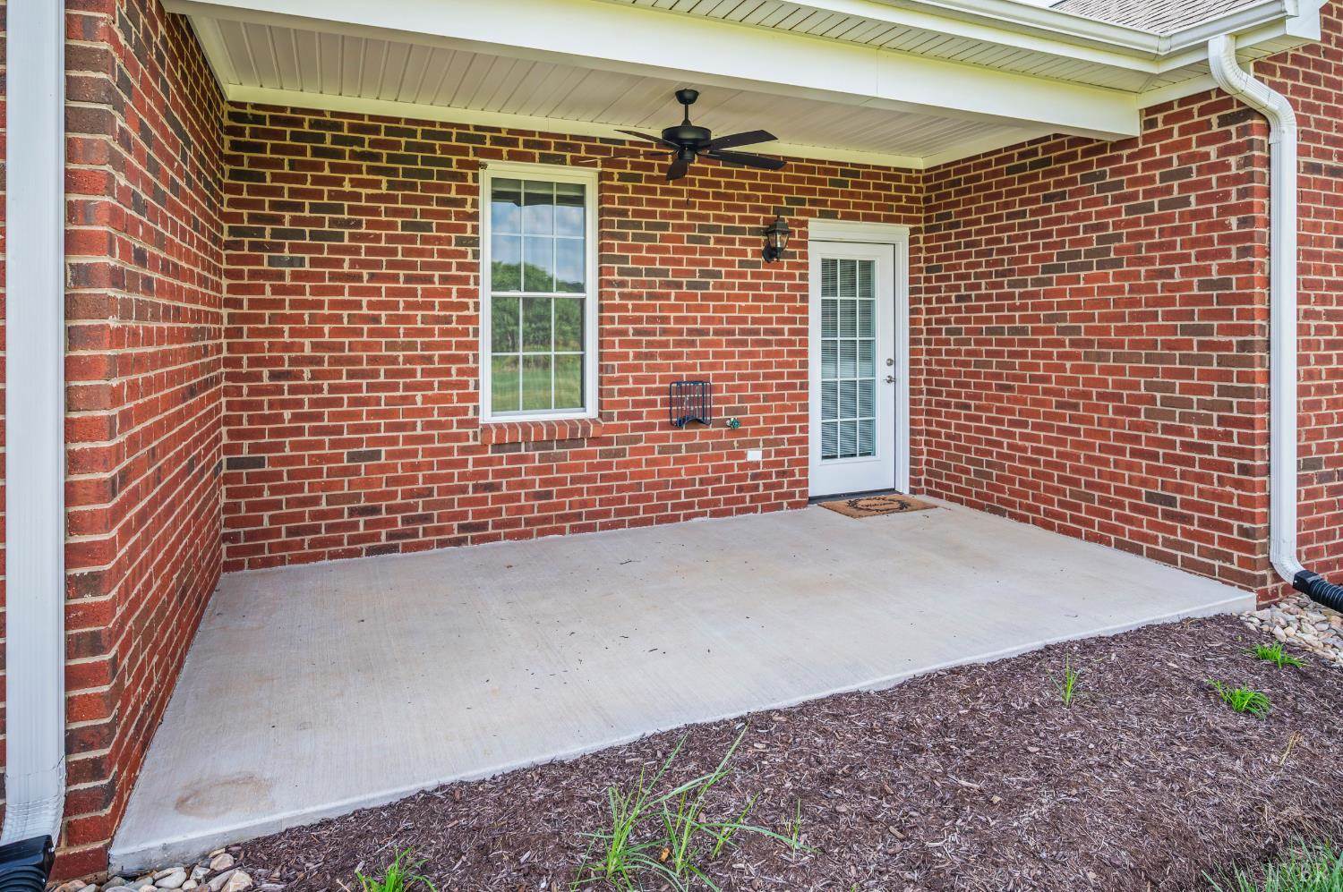 155 Villa Oak Circle, Bedford, VA 24523