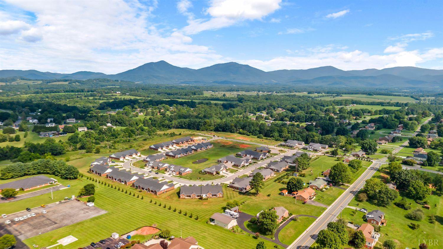 155 Villa Oak Circle, Bedford, VA 24523