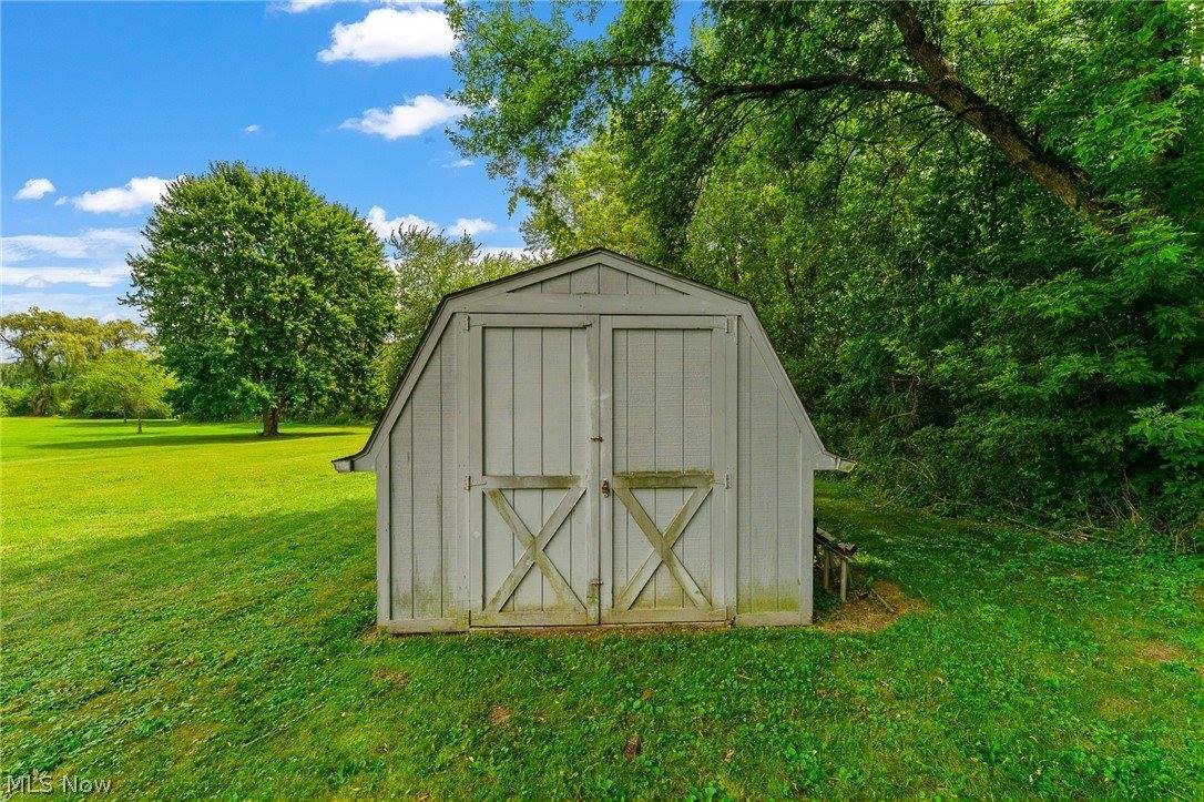 10393 Rapp Road, New Middletown, OH 44442