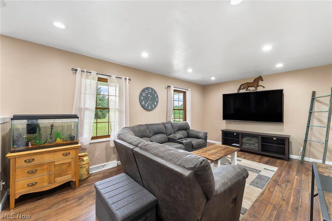 10393 Rapp Road, New Middletown, OH 44442
