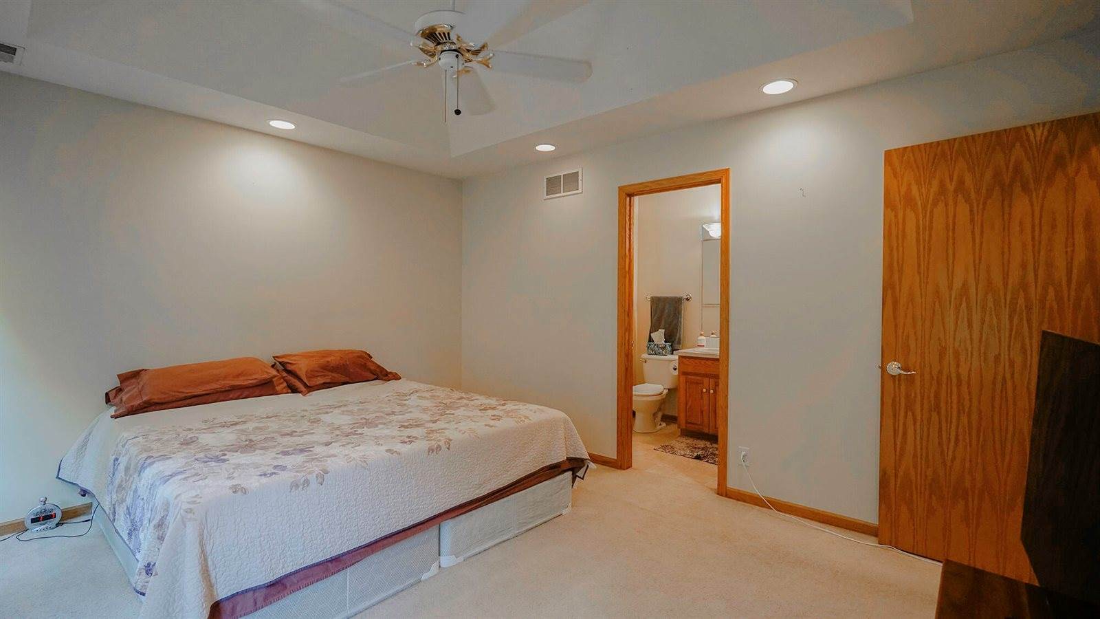 240 Canterbury Circle, Council Bluffs, IA 51503