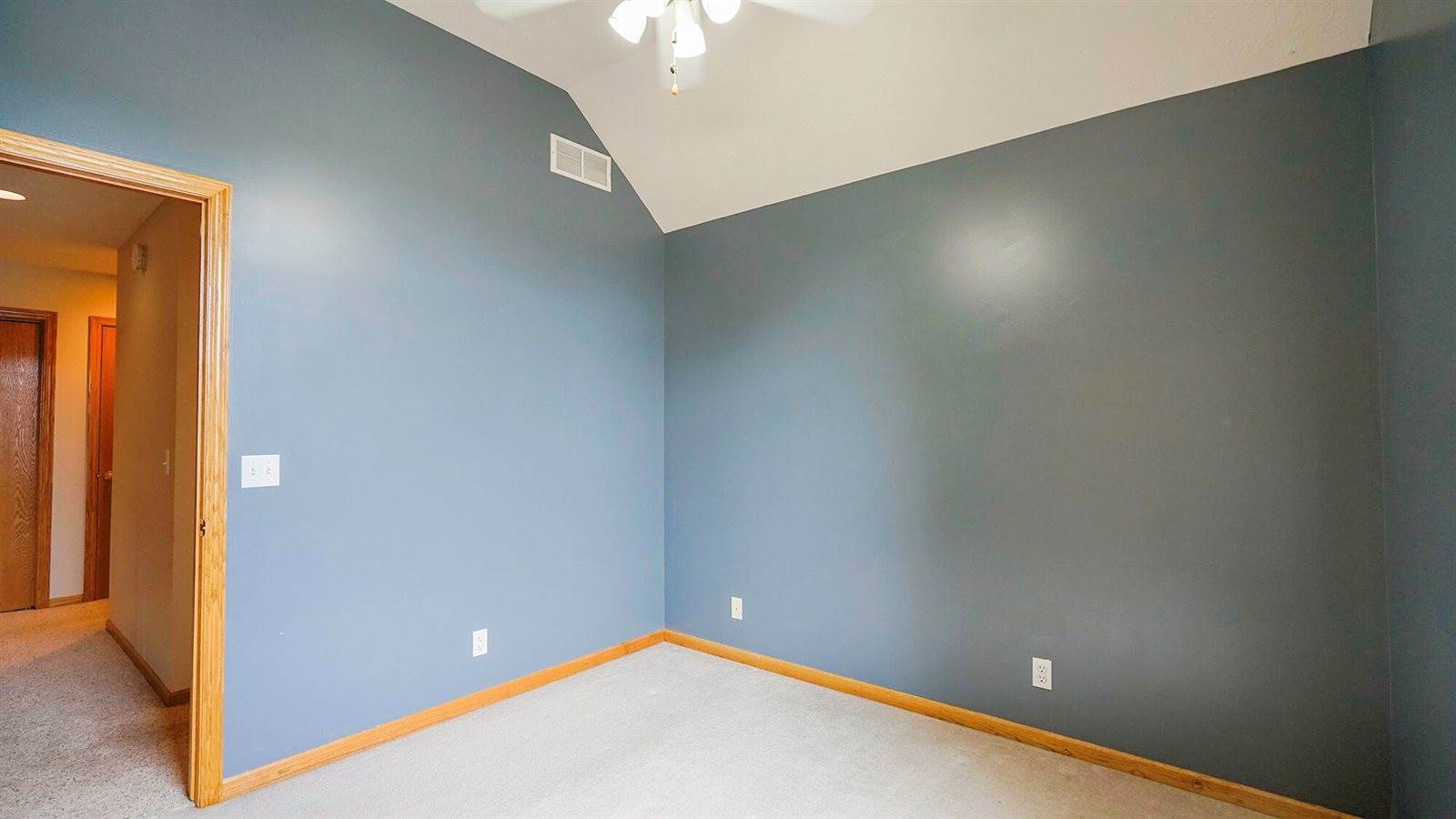 240 Canterbury Circle, Council Bluffs, IA 51503
