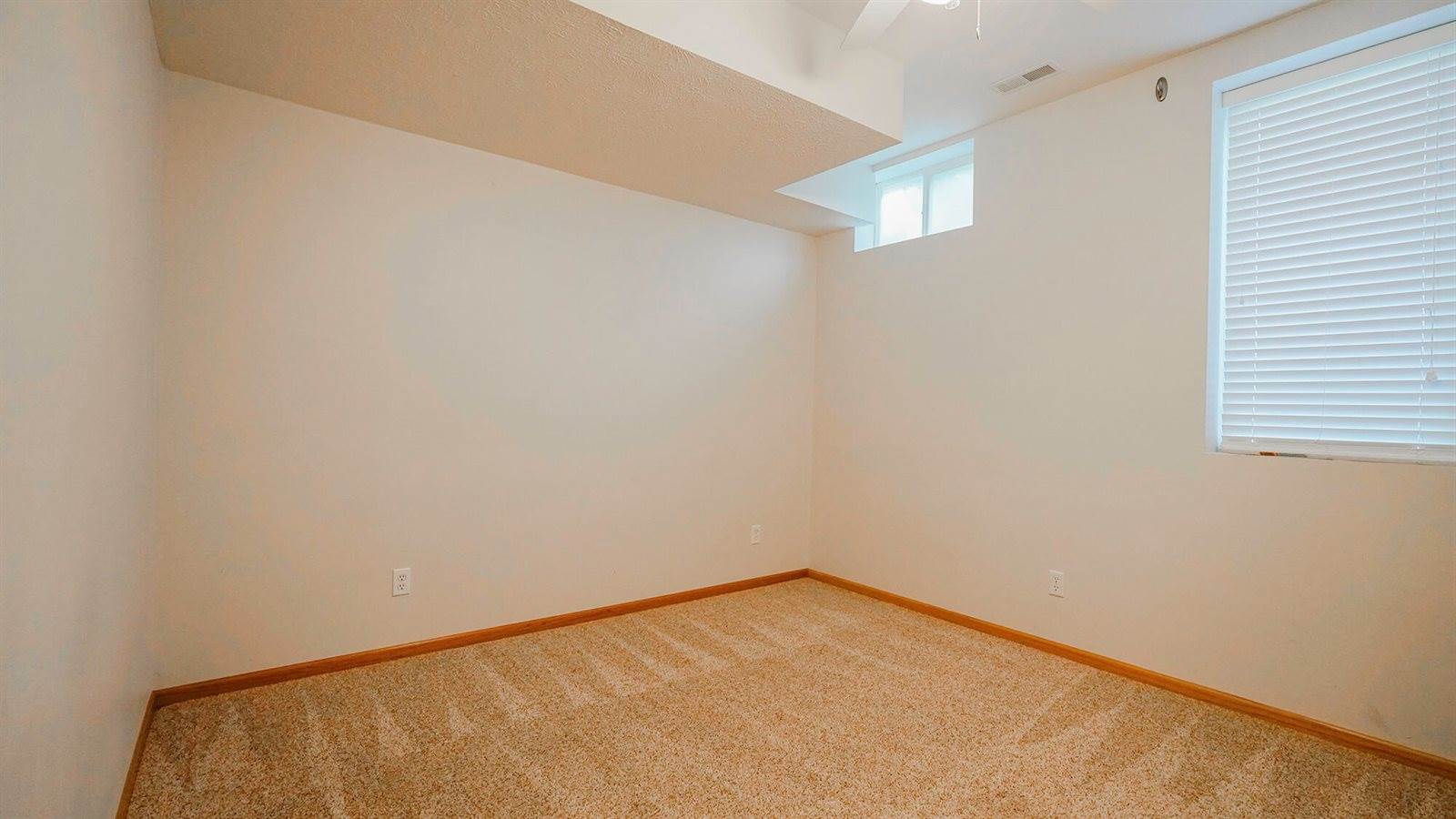 240 Canterbury Circle, Council Bluffs, IA 51503