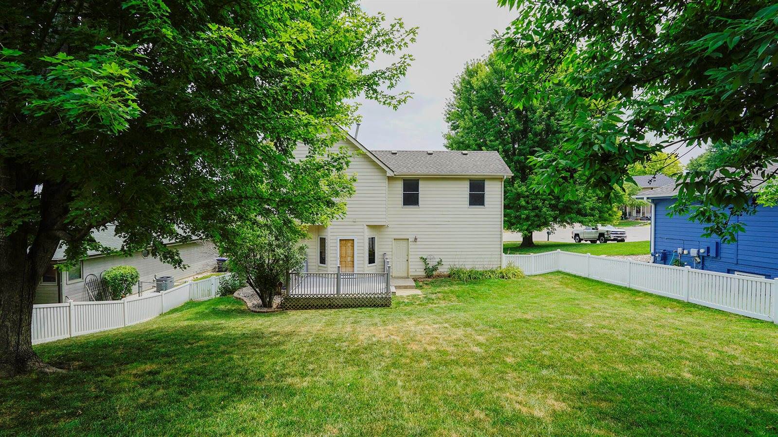 240 Canterbury Circle, Council Bluffs, IA 51503