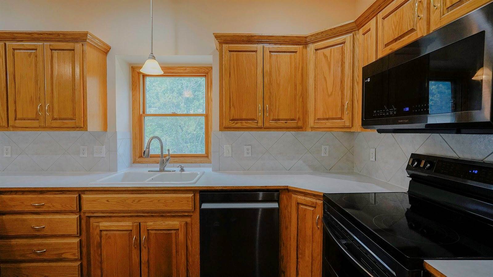 240 Canterbury Circle, Council Bluffs, IA 51503