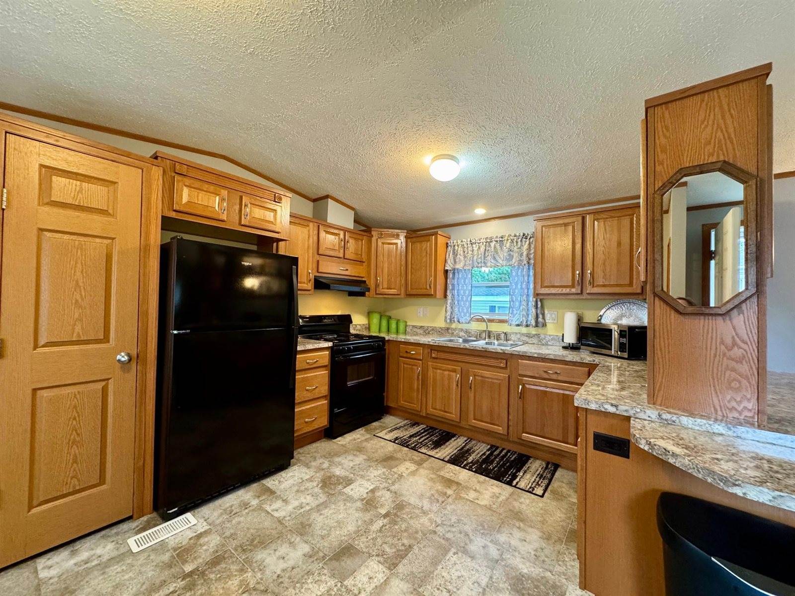 27 Hillside Terrace, Moose Lake, MN 55767