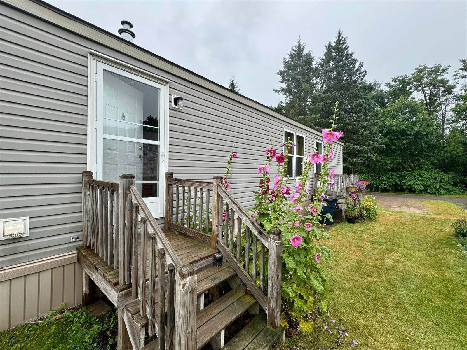 27 Hillside Terrace, Moose Lake, MN 55767