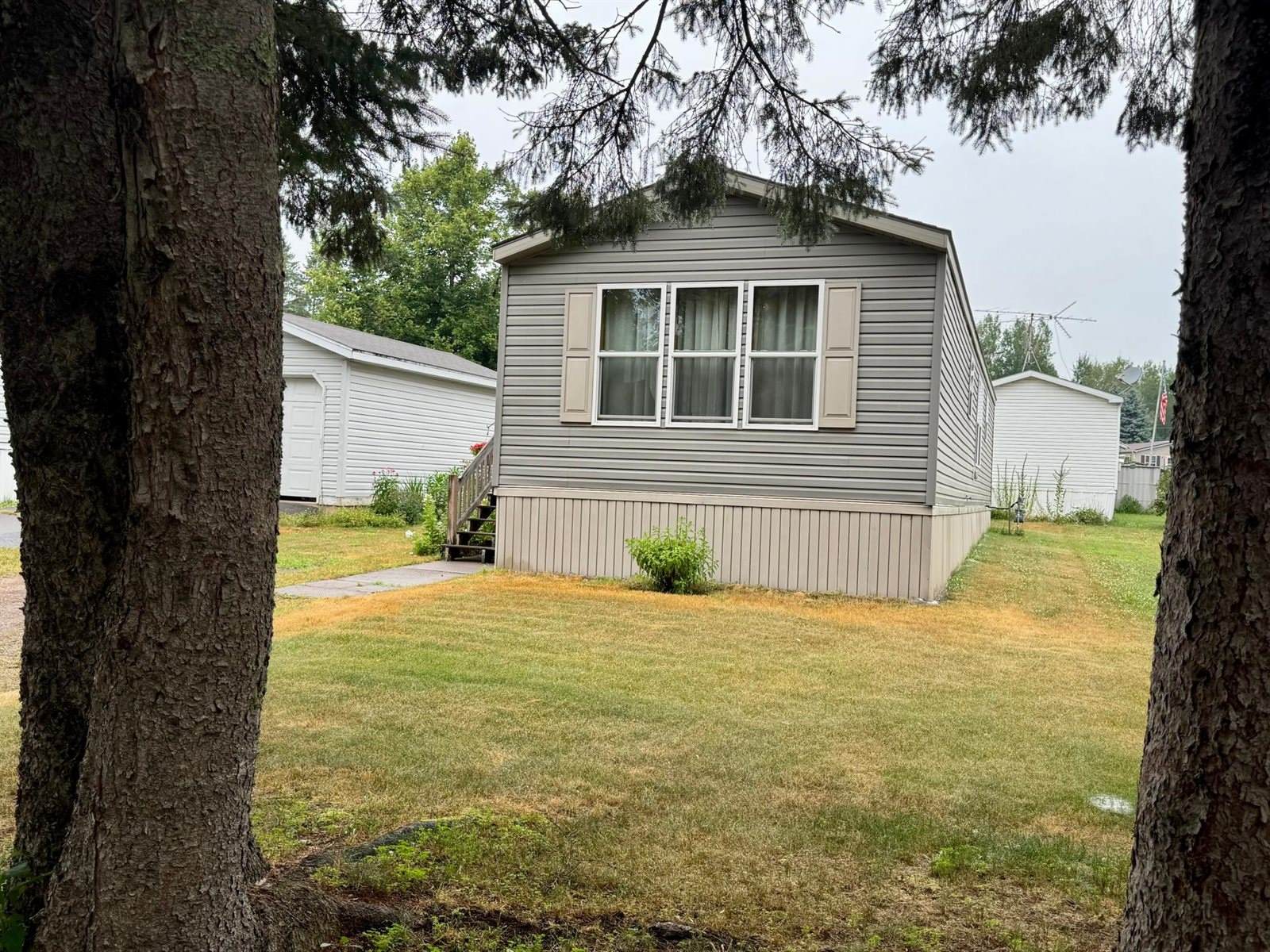 27 Hillside Terrace, Moose Lake, MN 55767