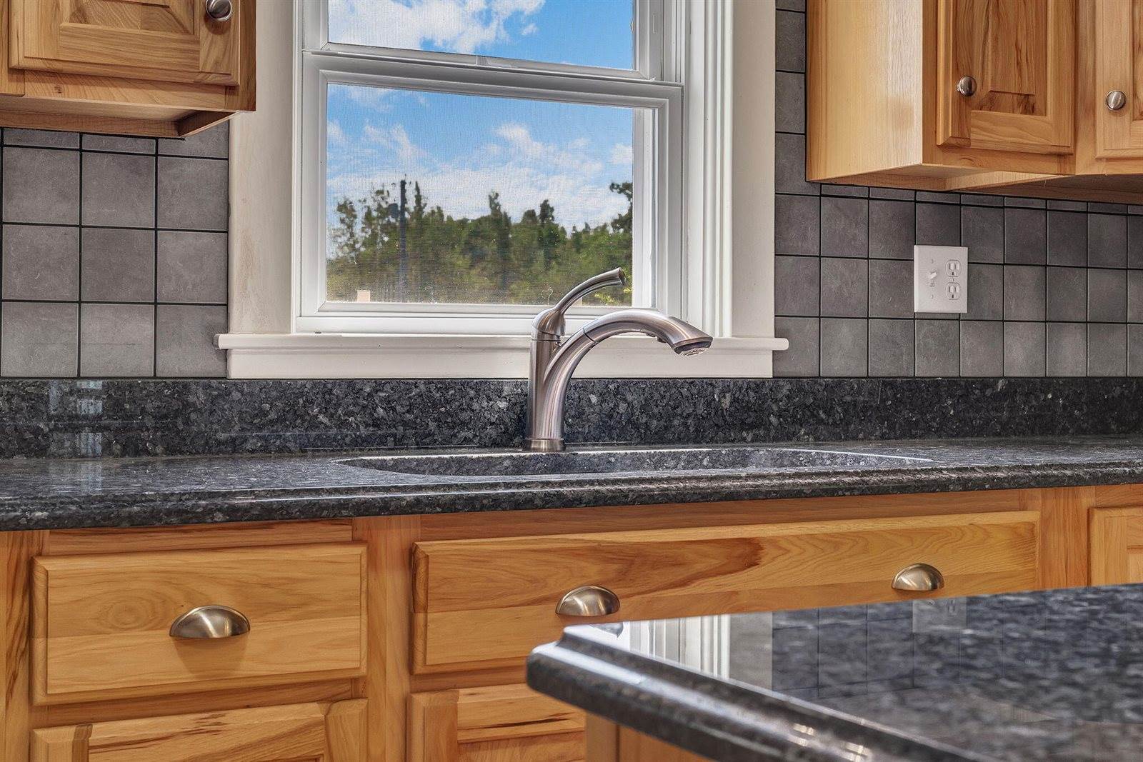 2639 Union Street, Hermon, ME 04401