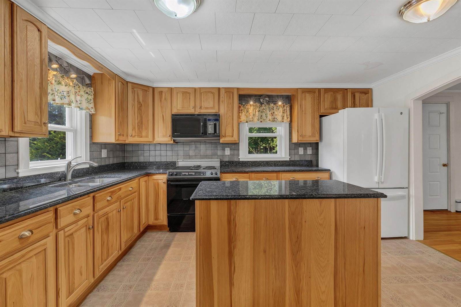 2639 Union Street, Hermon, ME 04401