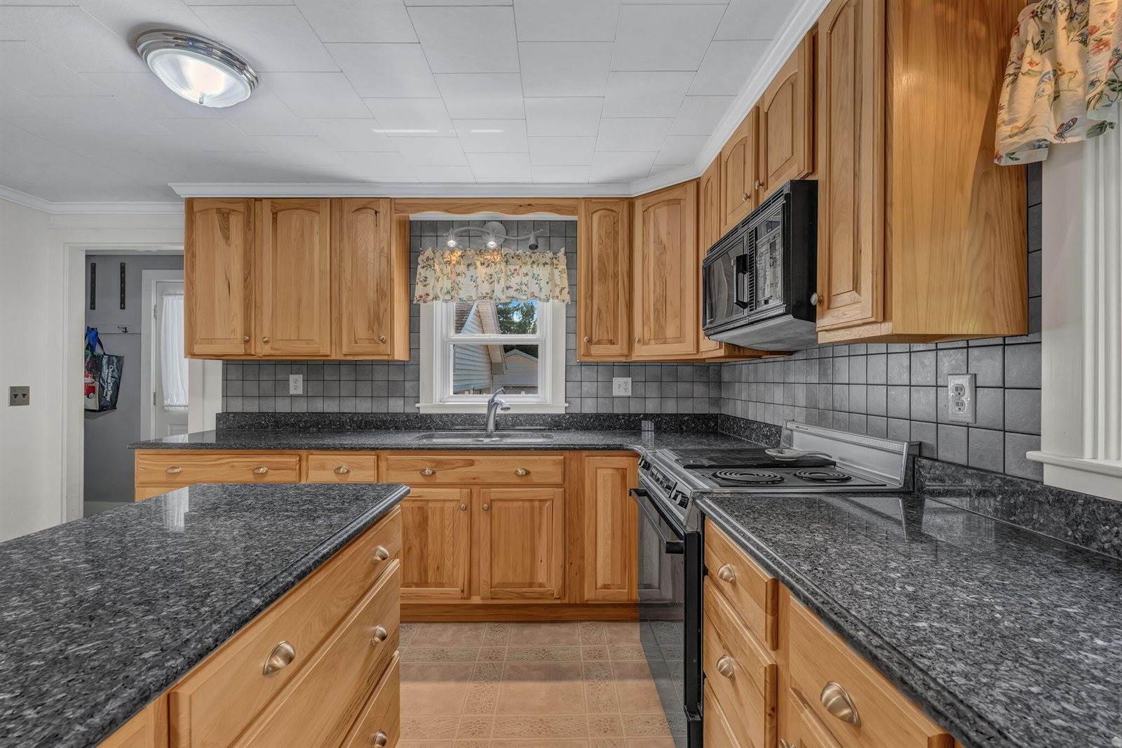 2639 Union Street, Hermon, ME 04401