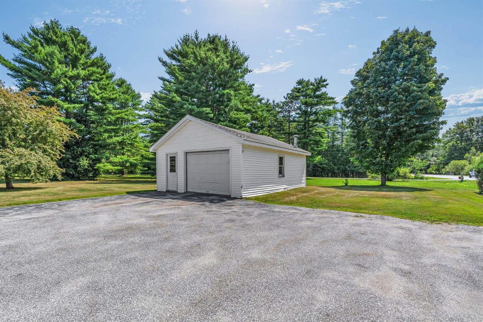 2639 Union Street, Hermon, ME 04401