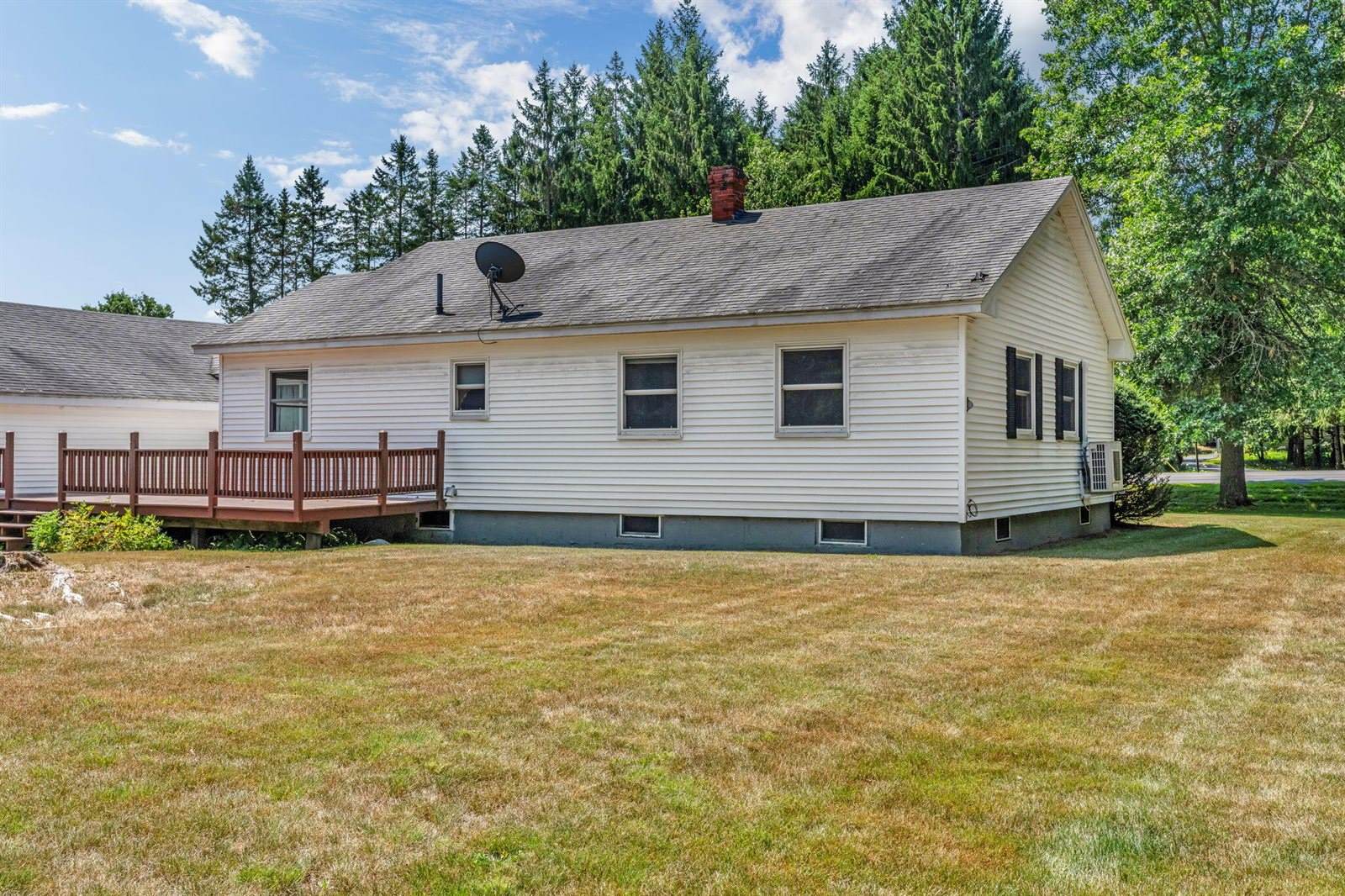 2639 Union Street, Hermon, ME 04401