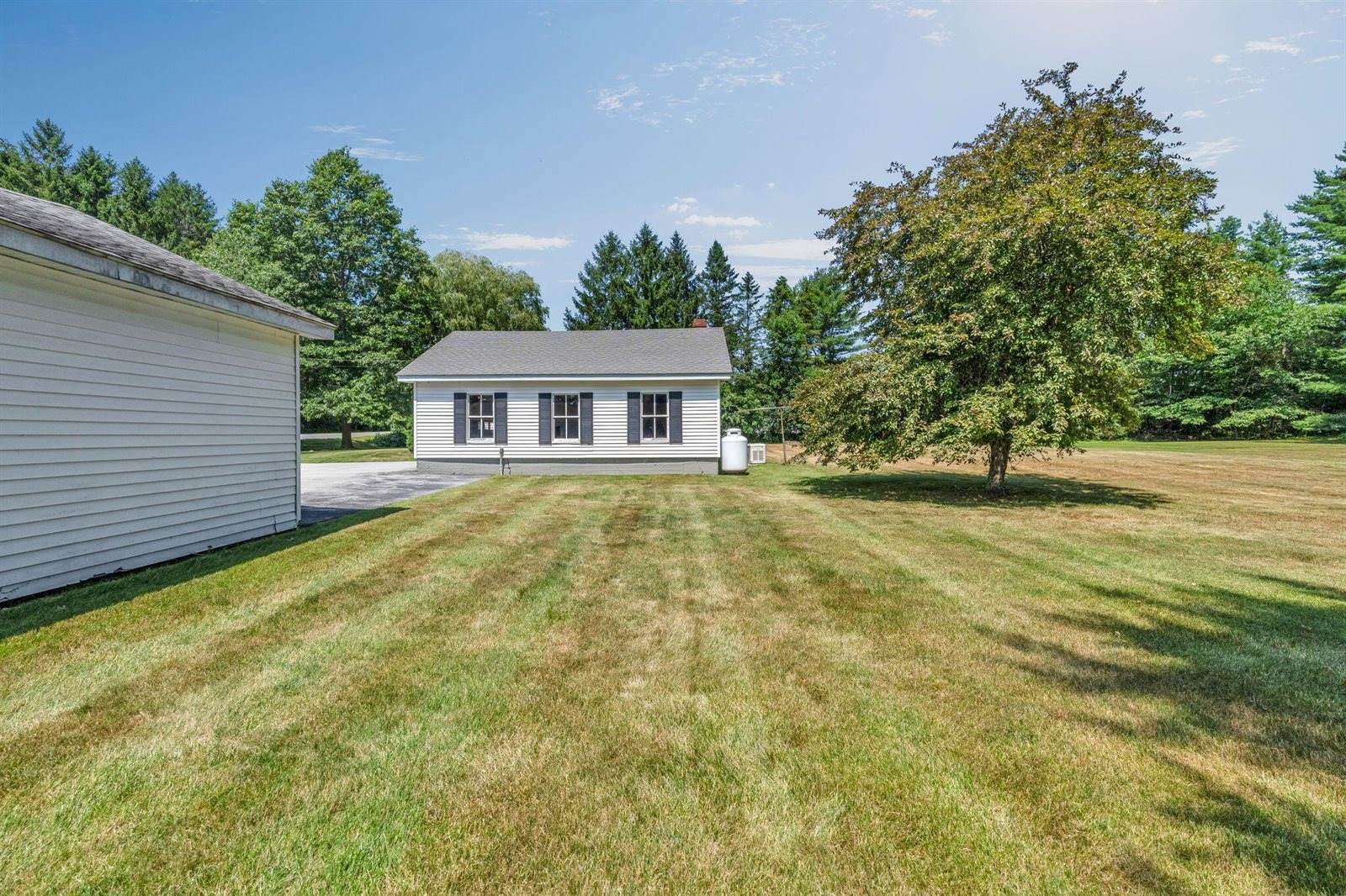2639 Union Street, Hermon, ME 04401