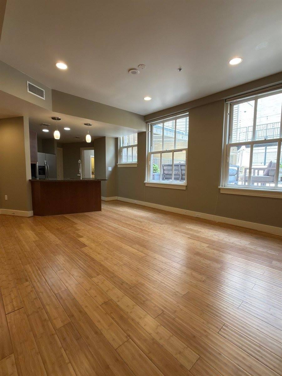 411 West 7th Street, Fort Worth, TX 76102