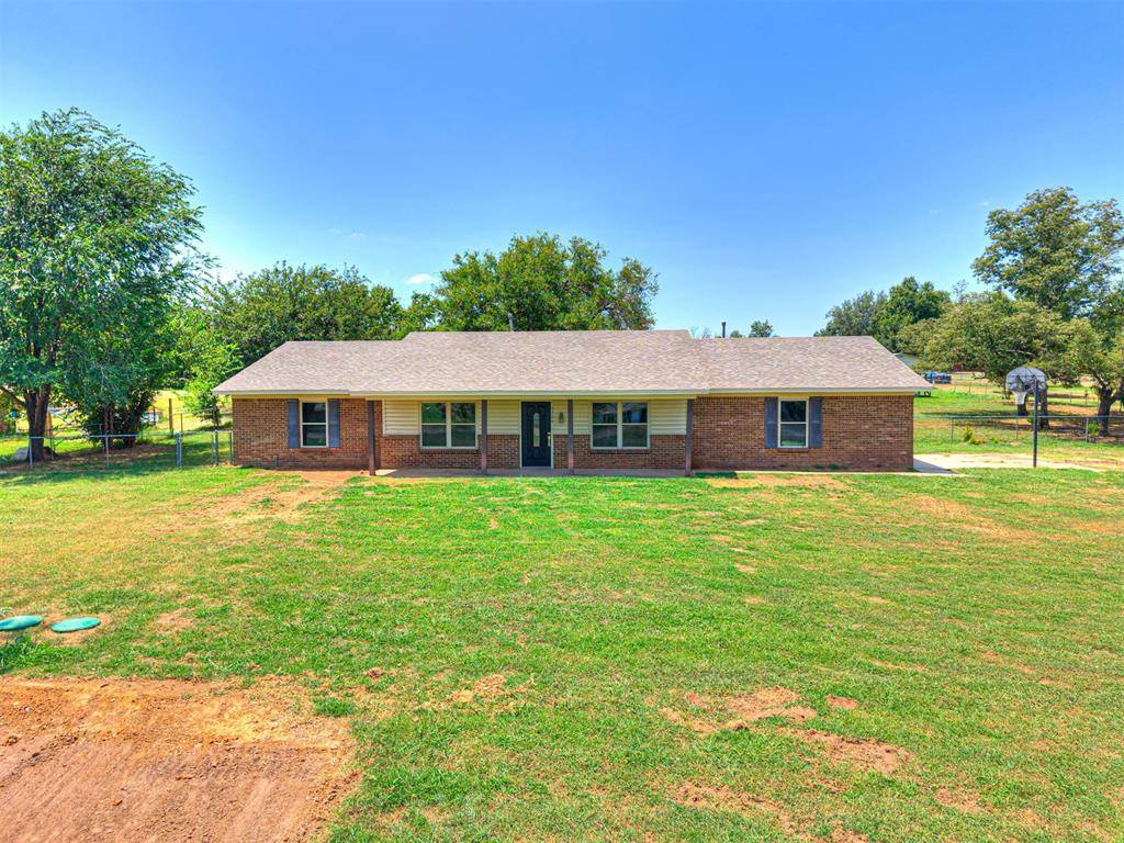 5704 Earl Drive, Shawnee, OK 74804