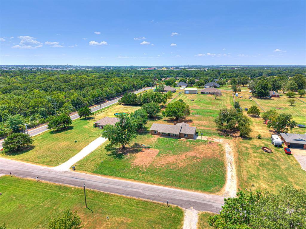 5704 Earl Drive, Shawnee, OK 74804