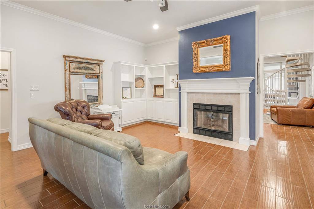 8307 Shadow Oaks, College Station, TX 77845