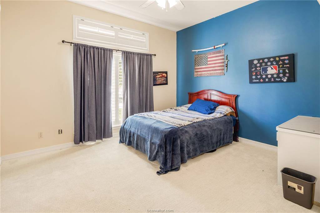 8307 Shadow Oaks, College Station, TX 77845