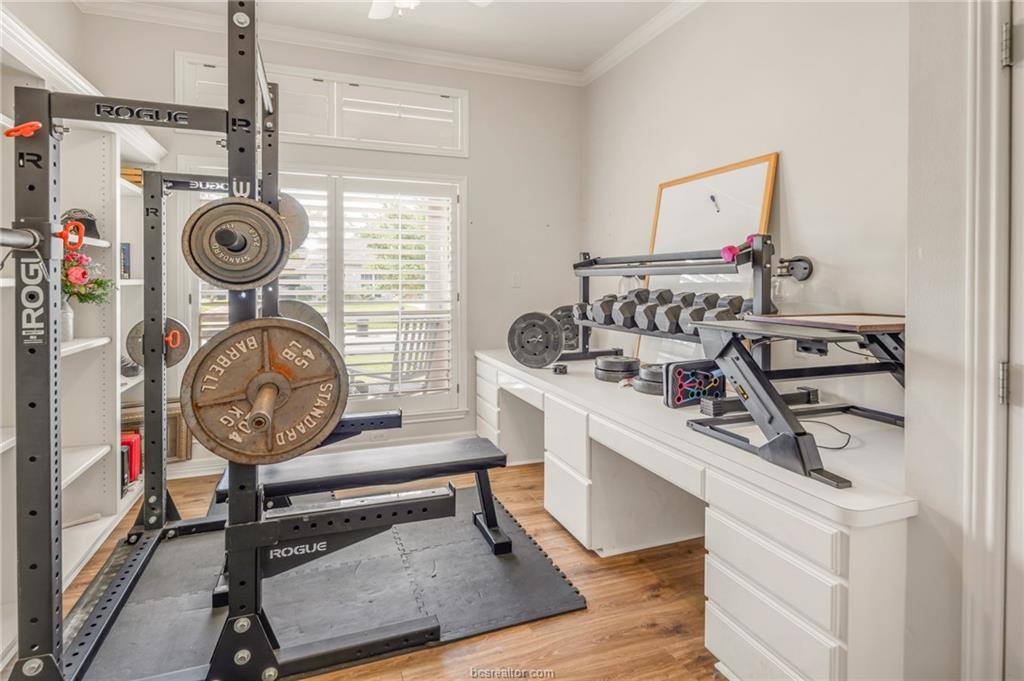 8307 Shadow Oaks, College Station, TX 77845