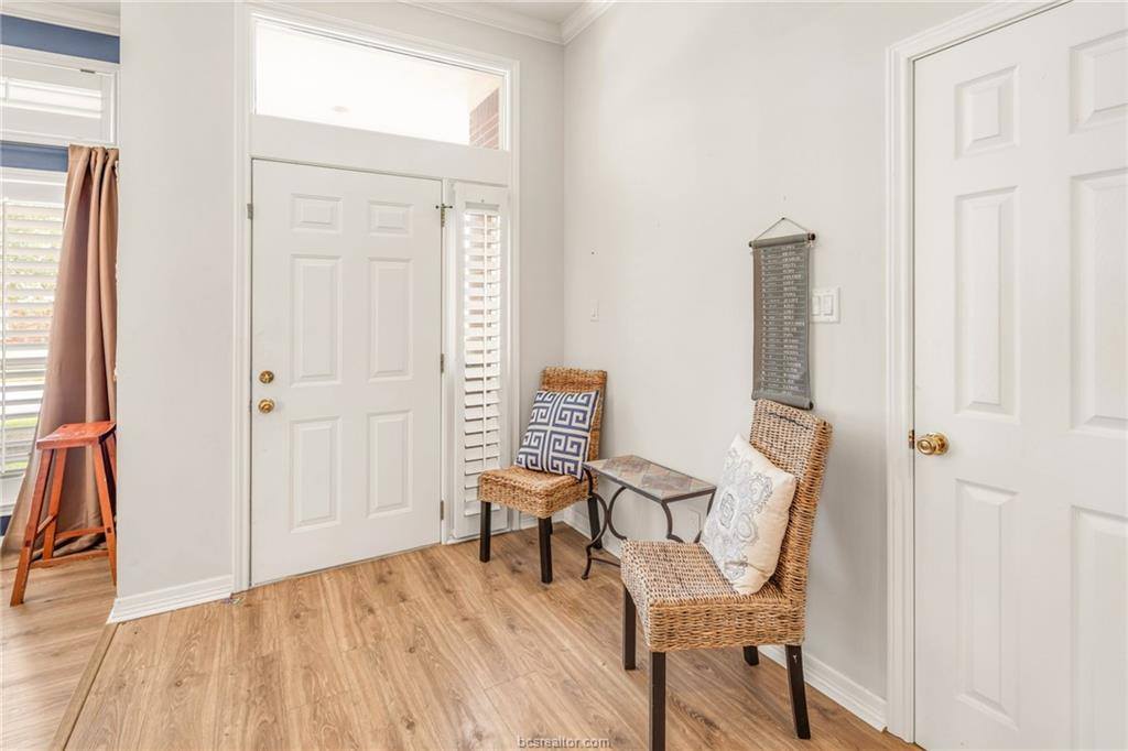 8307 Shadow Oaks, College Station, TX 77845