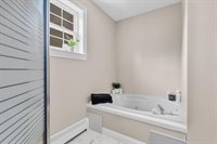 173 Stoney Ridge Road, Eddington, ME 04428