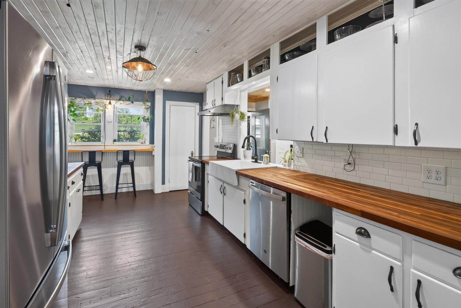 15 Nicholson Avenue, Bucksport, ME 04416