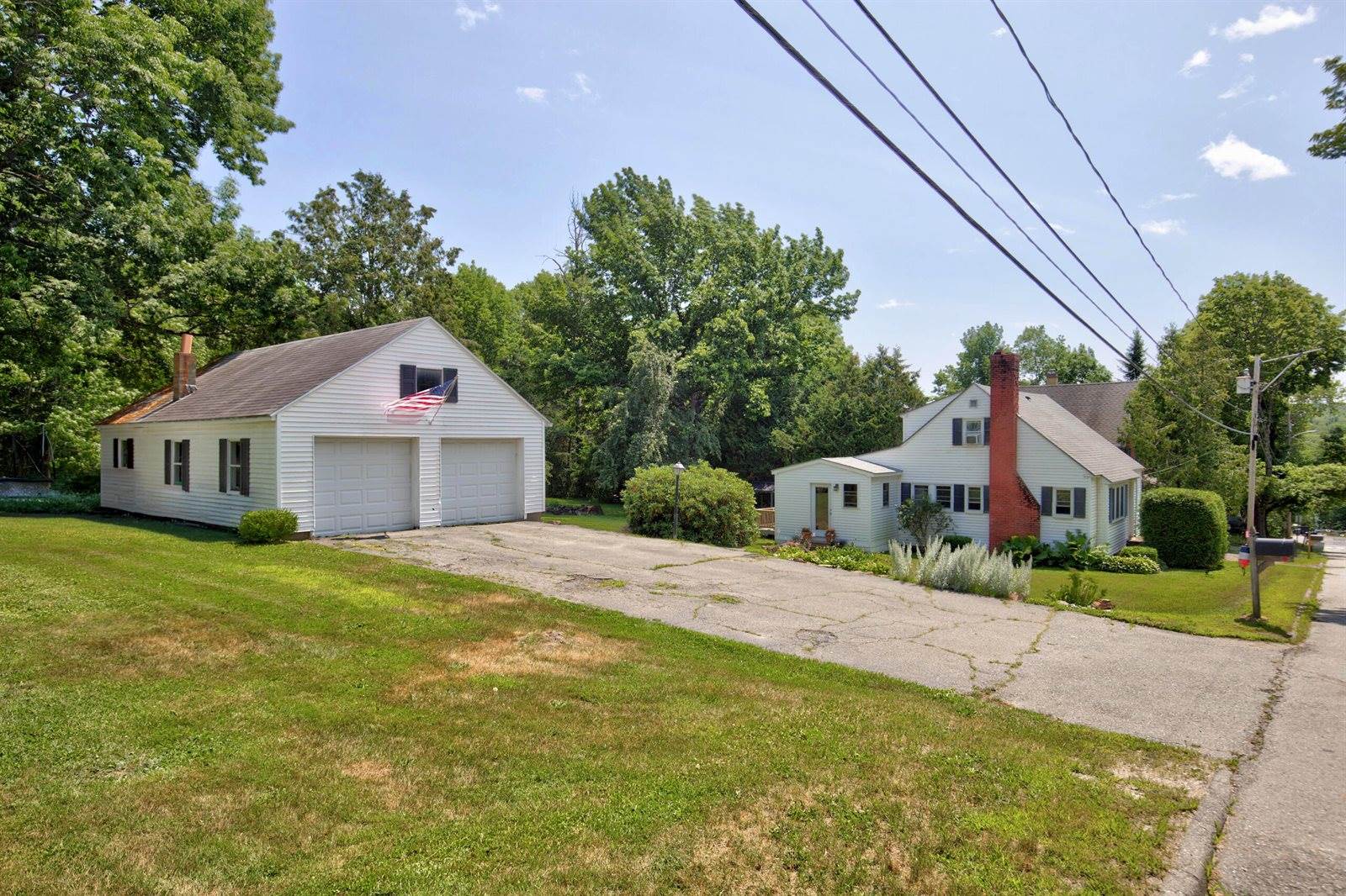 15 Nicholson Avenue, Bucksport, ME 04416