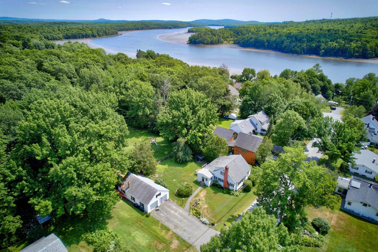15 Nicholson Avenue, Bucksport, ME 04416
