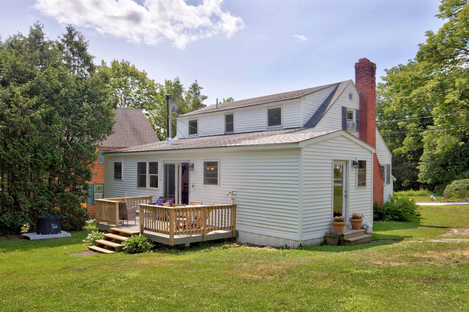 15 Nicholson Avenue, Bucksport, ME 04416